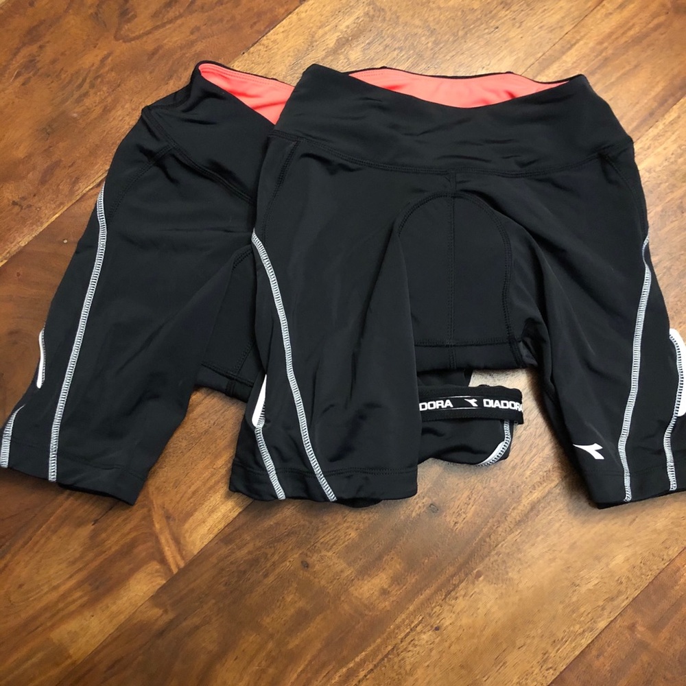 2 pairs of Diadora padded cycling shorts EUC